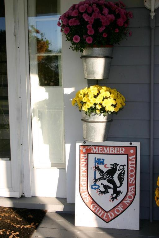 Broadwater Inn & Cottages Baddeck Inlet Екстериор снимка