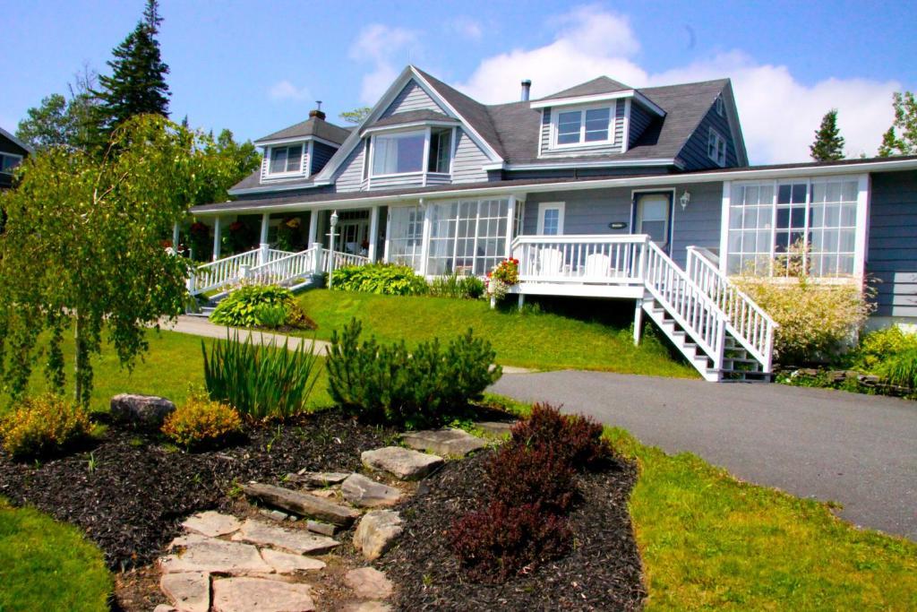 Broadwater Inn & Cottages Baddeck Inlet Екстериор снимка